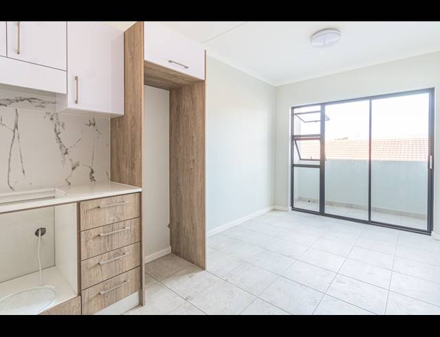 1 BEDROOM APARTMENT FOR SALE IN TABLE VIEW